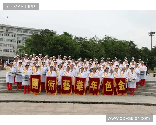 Junjia在关键时刻越塔强势击杀Zeus展现出色个人能力与团队配合