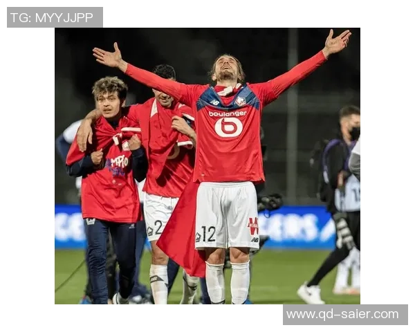 奥林匹克公园球场激情对决里昂南特法甲巅峰之战即将开启 奥林匹克公园球场激情对决里昂南特法甲巅峰之战即将开启